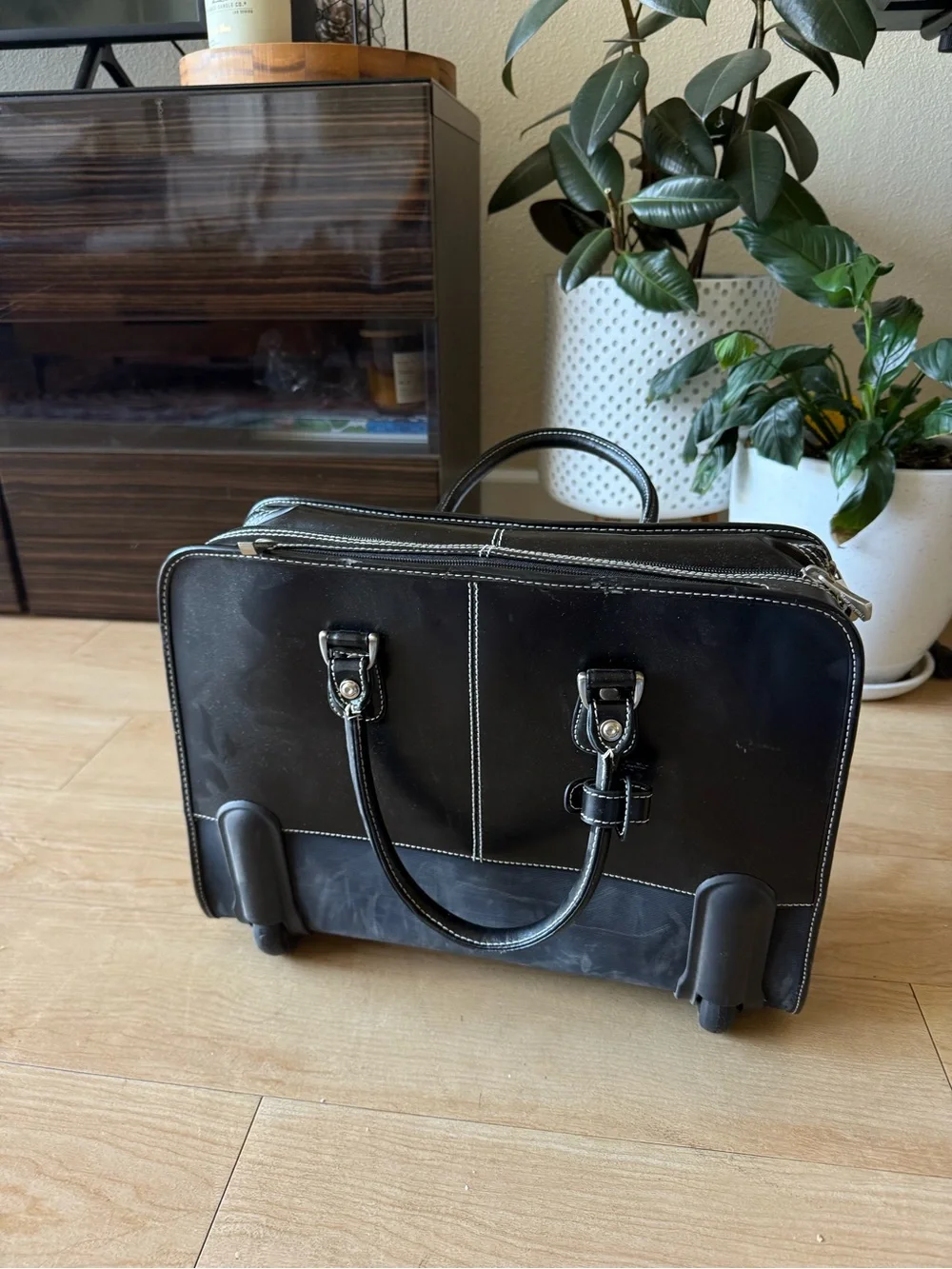 Franklin Covey Wheeled Leather Business Case